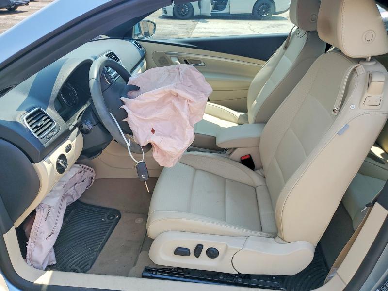 63055866 :رقم المزاد ، WVWBW8AH7EV000498 vin ، 2014 Volkswagen Eos مزاد بيع