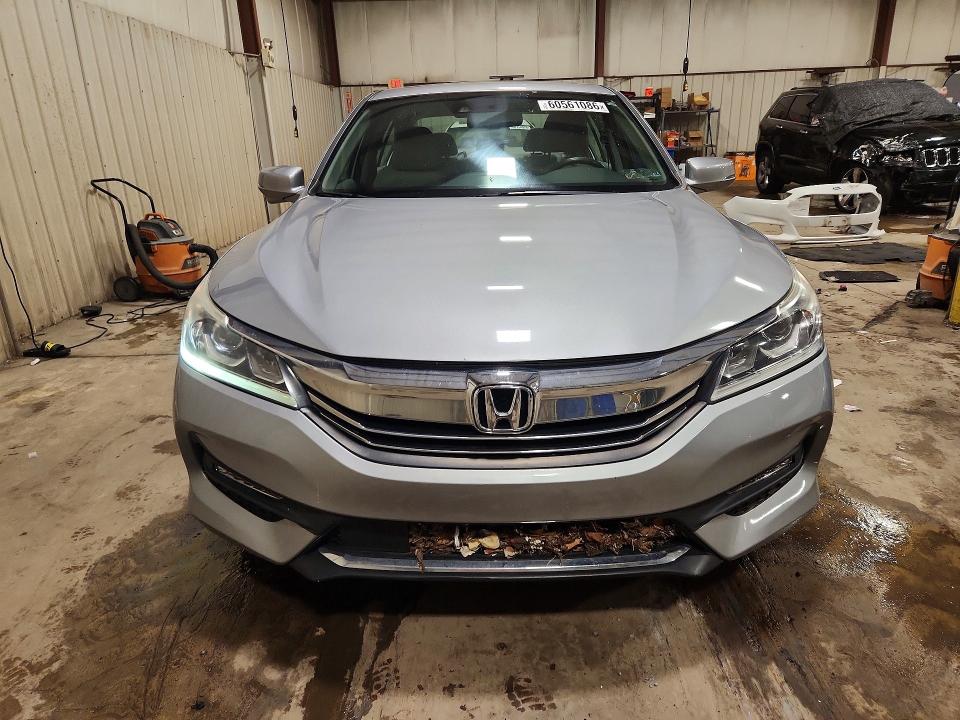 Aukcja sprzedaży 2017 Honda Accord, vin: 1HGCR2F95HA277013, numer aukcji: 60561086