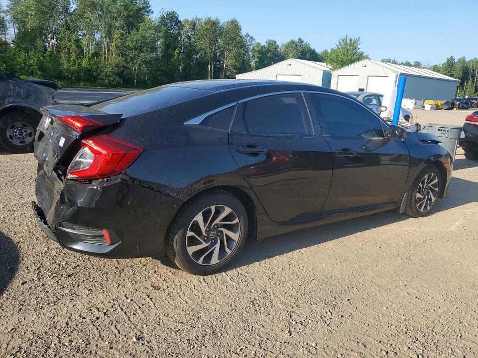 Продажа на аукционе авто 2018 Honda Civic, vin: 2HGFC2F83JH027010, номер лота: 61555686