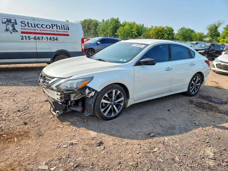 Продажа на аукционе авто 2017 Nissan Altima, vin: 1N4AL3AP5HC116190, номер лота: 62450556