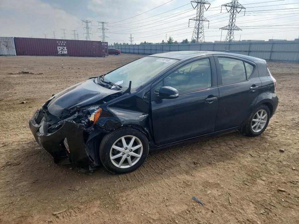 2015 Toyota Prius C მანქანა იყიდება აუქციონზე, vin: JTDKDTB3XF1090590, აუქციონის ნომერი: 61982166