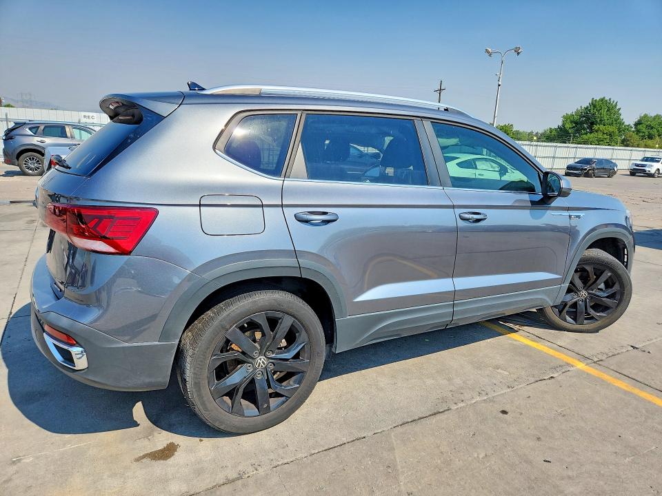Продажа на аукционе авто 2022 Volkswagen Taos, vin: 3VVPX7B21NM012567, номер лота: 58699986