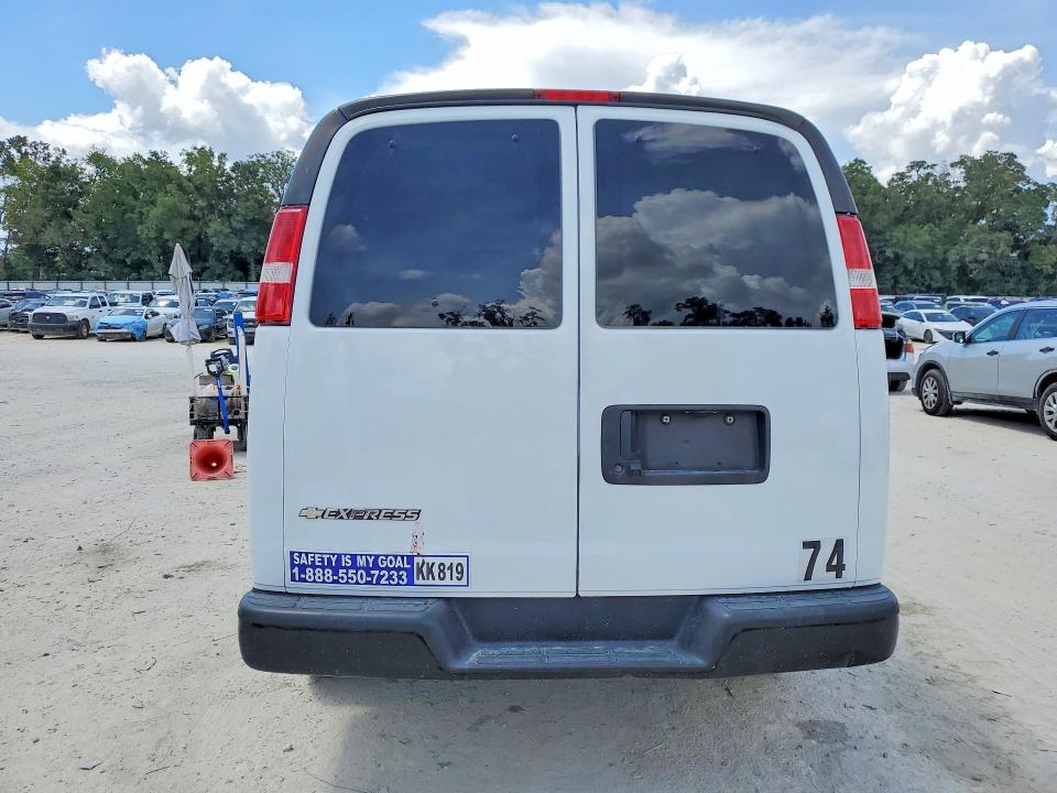 58982686 :رقم المزاد ، 1GAZGNFP1P1119063 vin ، 2023 Chevrolet Express G3500 مزاد بيع