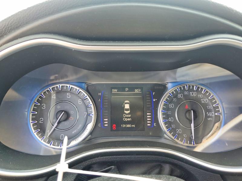 60933576 :رقم المزاد ، 1C3CCCAB0FN627657 vin ، 2015 Chrysler 200 مزاد بيع