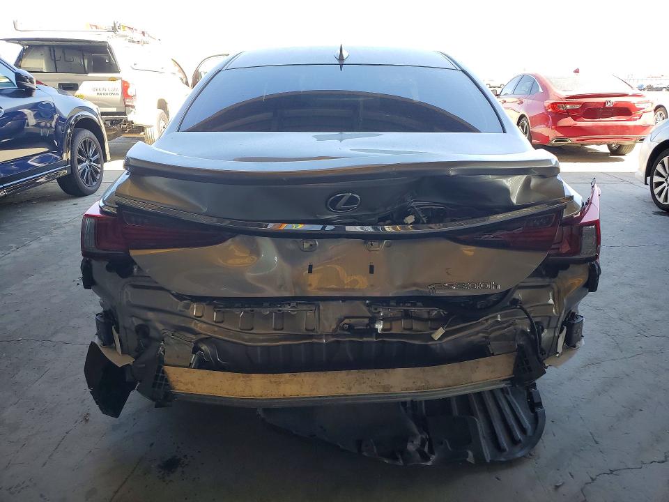61553776 :رقم المزاد ، 58AE21B17LU012174 vin ، 2020 Lexus Es مزاد بيع