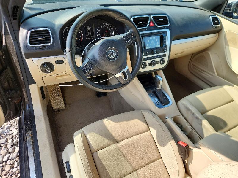59291046 :رقم المزاد ، WVWBW8AH4FV000136 vin ، 2015 Volkswagen Eos مزاد بيع