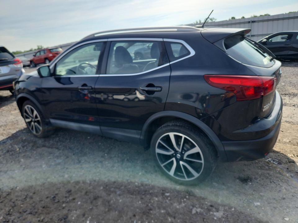 60497426 :رقم المزاد ، JN1BJ1CP0HW007353 vin ، 2017 Nissan Rogue Sport مزاد بيع