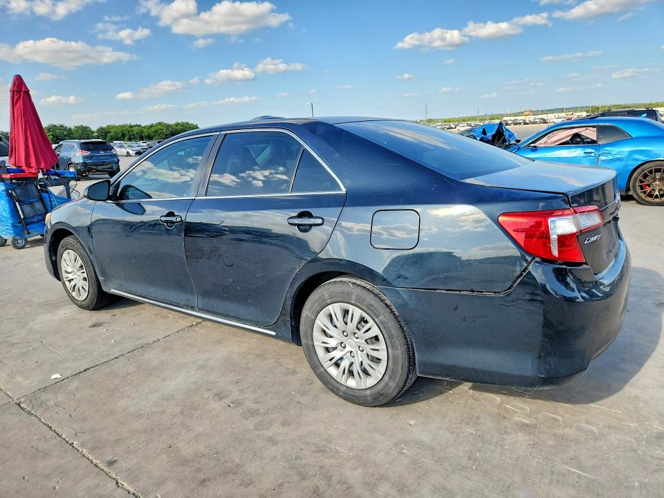 58781326 :رقم المزاد ، 4T4BF1FK7CR182431 vin ، 2012 Toyota Camry مزاد بيع