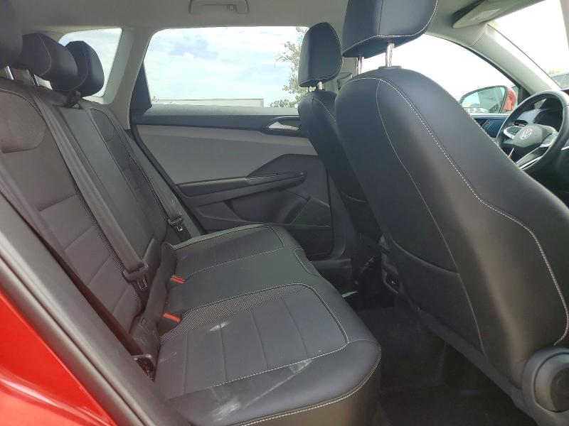 60849586 :رقم المزاد ، 3VVYX7B23NM095391 vin ، 2022 Volkswagen Taos مزاد بيع