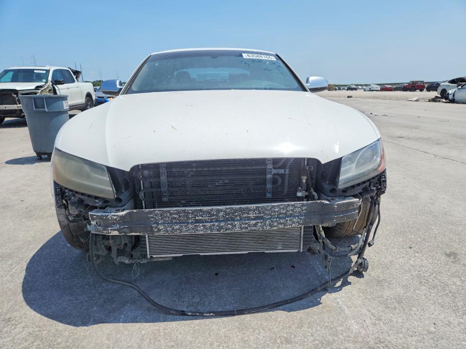 63588166 :رقم المزاد ، WAUCVAFR6BA019298 vin ، 2011 Audi S5 مزاد بيع