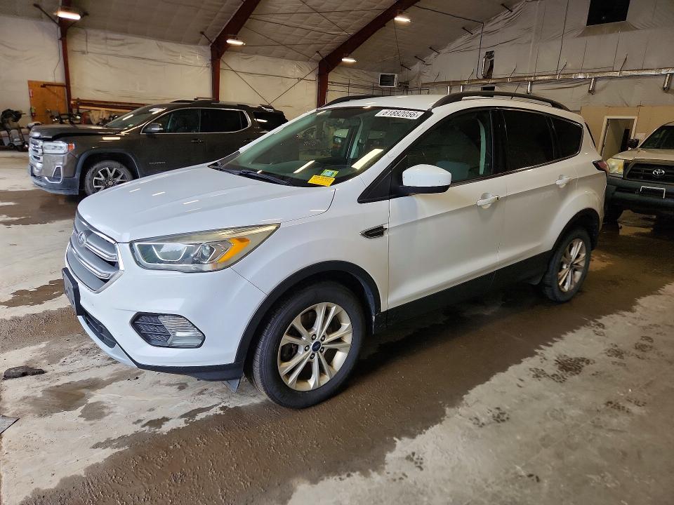 Продажа на аукционе авто 2017 Ford Escape, vin: 1FMCU9GD4HUB64141, номер лота: 61882056