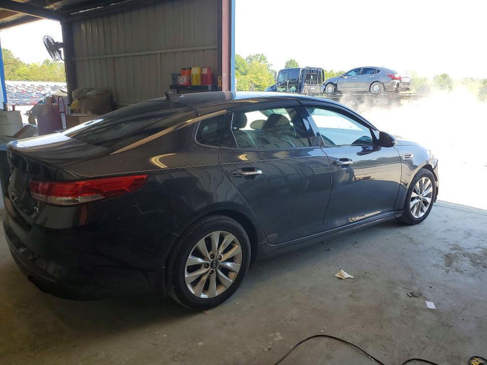 60470046 :رقم المزاد ، 5XXGU4L3XHG136369 vin ، 2017 Kia Optima مزاد بيع