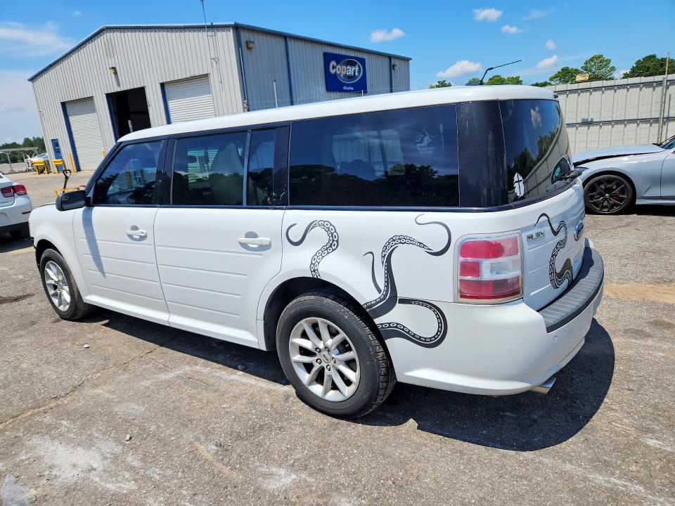 60012066 :رقم المزاد ، 2FMGK5B8XFBA07470 vin ، 2015 Ford Flex مزاد بيع