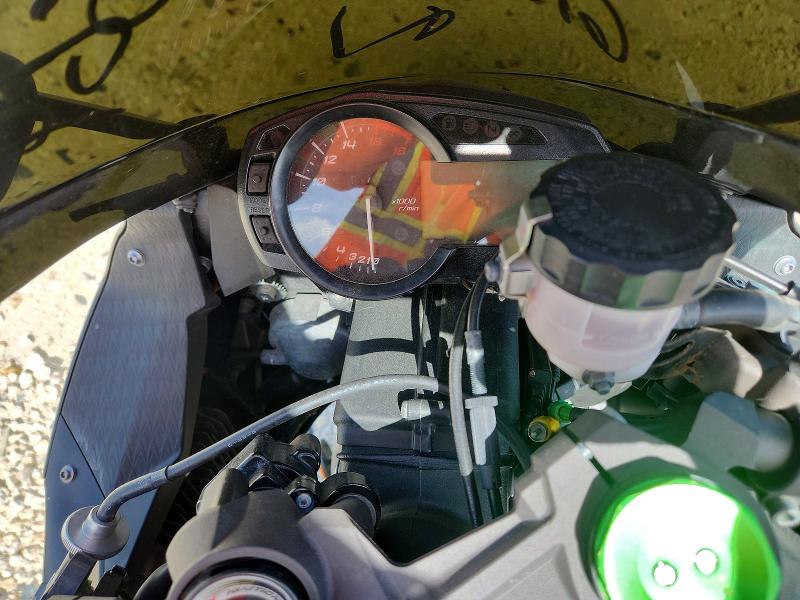 59681766 :رقم المزاد ، JKBZXJE13FA016180 vin ، 2015 Kawasaki Zx636 مزاد بيع