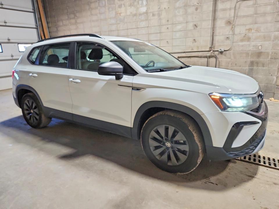 60034766 :رقم المزاد ، 3VVMX7B29NM087620 vin ، 2022 Volkswagen Taos مزاد بيع