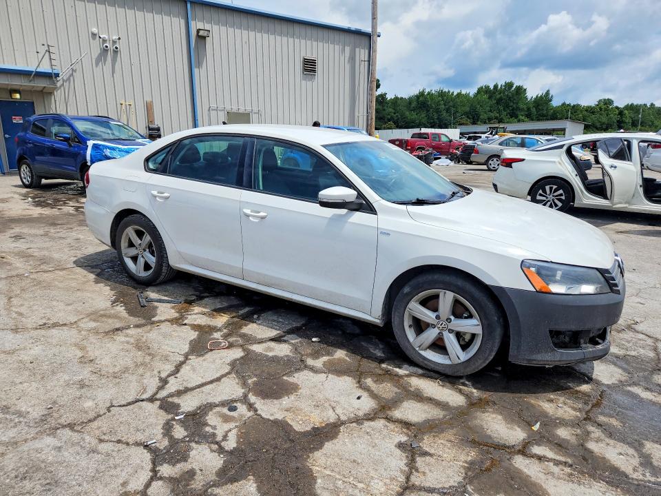 2014 Volkswagen Passat მანქანა იყიდება აუქციონზე, vin: 1VWAT7A36EC073986, აუქციონის ნომერი: 60834136