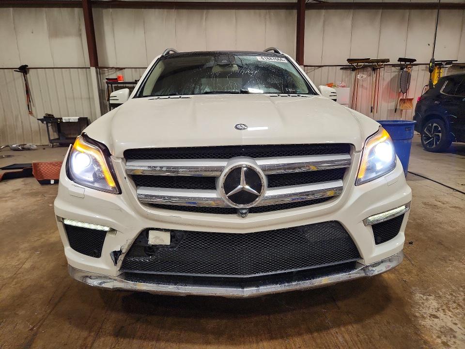 61887666 :رقم المزاد ، 4JGDF7DE1FA465089 vin ، 2015 Mercedes-benz Gl مزاد بيع