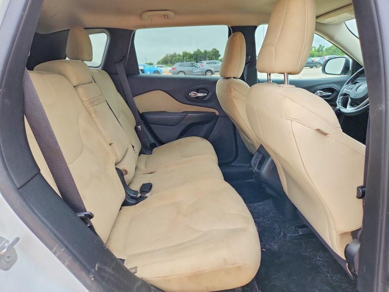 60994696 :رقم المزاد ، 1C4PJLCS8FW612141 vin ، 2015 Jeep Cherokee مزاد بيع