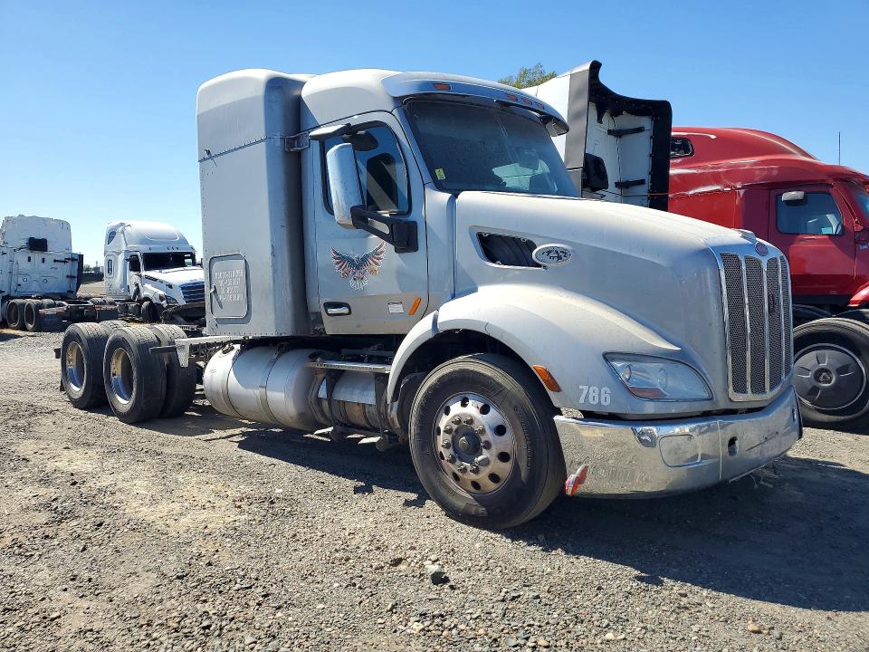 75640335 :رقم المزاد ، 1XPBDP9X9LD609881 vin ، 2020 Peterbilt 579 مزاد بيع
