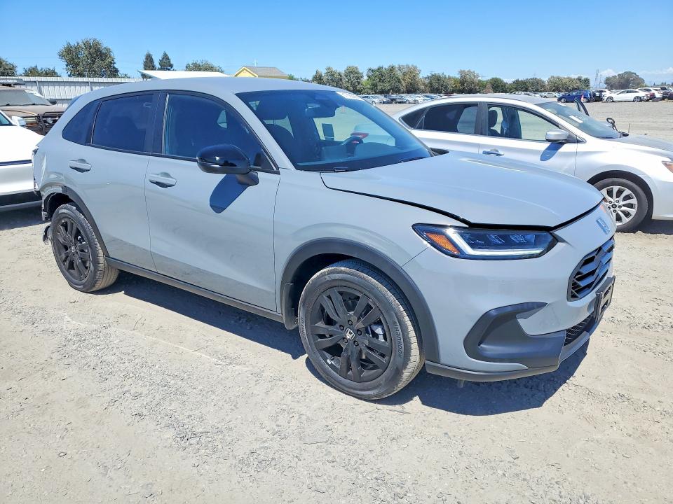 61822066 :رقم المزاد ، 3CZRZ1H53VM705862 vin ، 2027 Honda Hr-v مزاد بيع