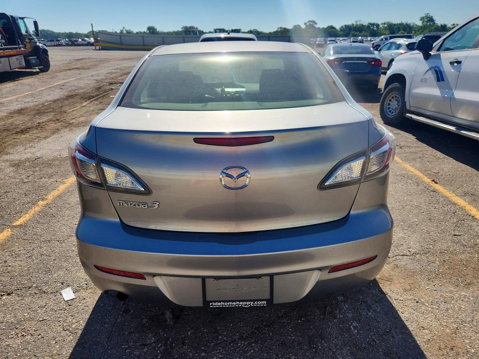 57622776 :رقم المزاد ، JM1BL1TF3D1817985 vin ، 2013 Mazda 3 مزاد بيع