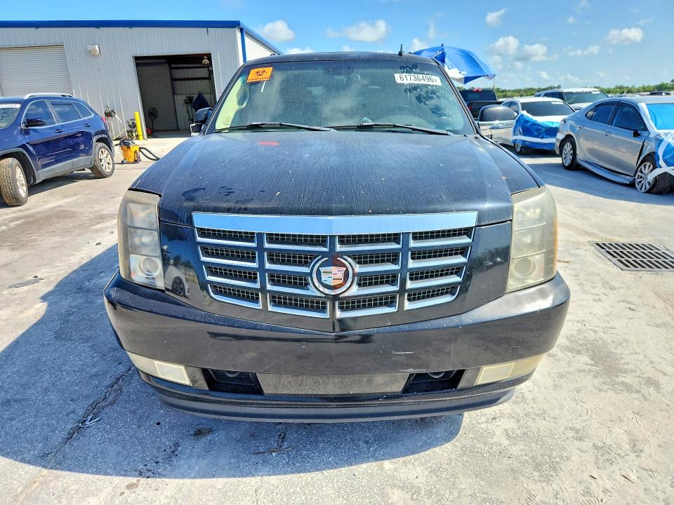 61736496 :رقم المزاد ، 1GYEC63818R105150 vin ، 2008 Cadillac Escalade مزاد بيع
