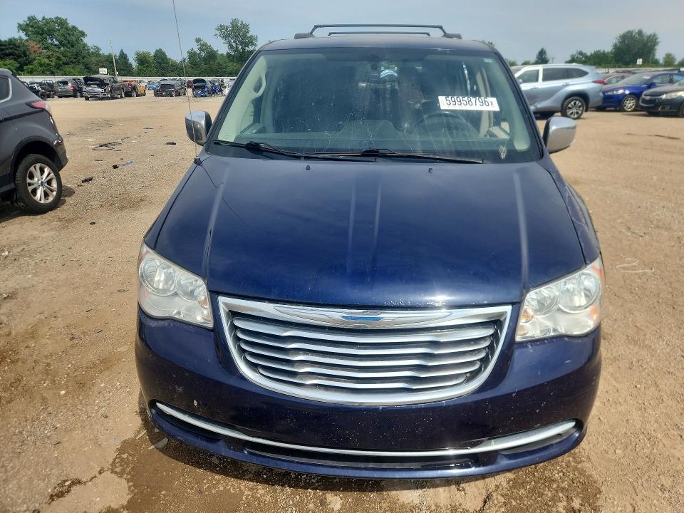 59958796 :رقم المزاد ، 2C4RC1CG4FR630566 vin ، 2015 Chrysler Town & Country مزاد بيع