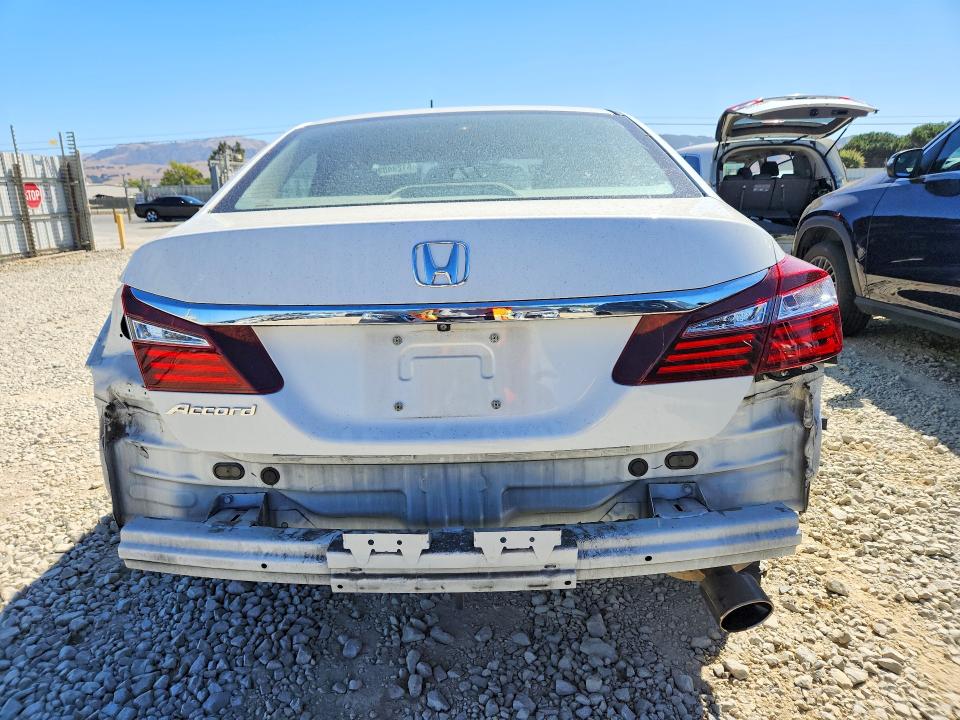 Продаж на аукціоні авто 2017 Honda Accord, vin: 1HGCR2F3XHA111176, номер лоту: 61234896