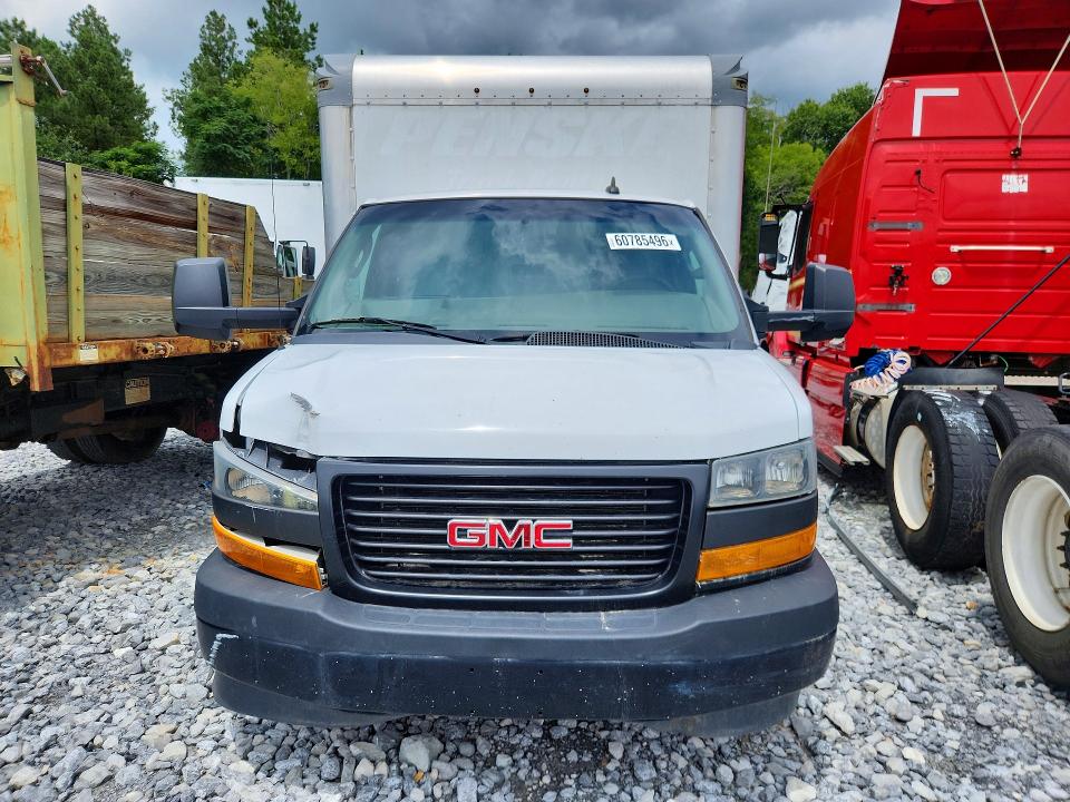 60785496 :رقم المزاد ، 7GZ37TC79NN010400 vin ، 2022 Gmc Savana مزاد بيع