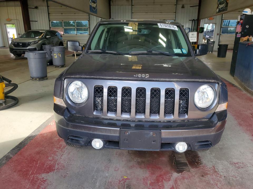 61920816 :رقم المزاد ، 1C4NJRBB7HD135275 vin ، 2017 Jeep Patriot مزاد بيع