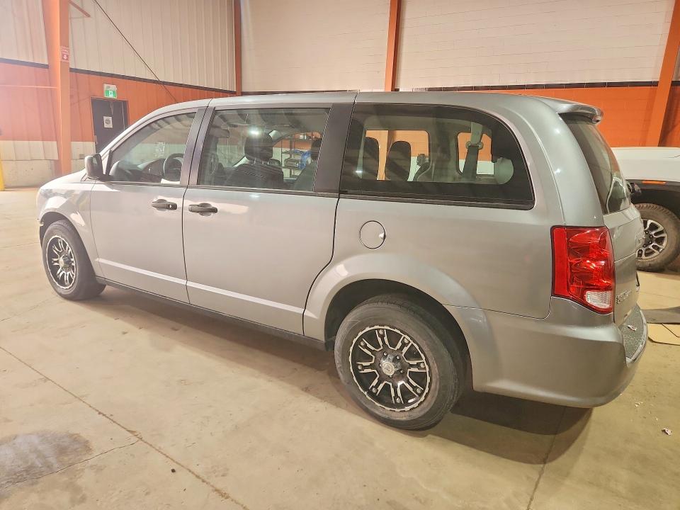 61213826 :رقم المزاد ، 2C4RDGBG4JR275862 vin ، 2018 Dodge Grand Caravan مزاد بيع