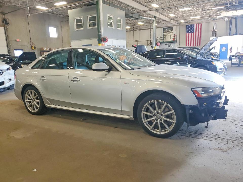 59142116 :رقم المزاد ، WAUFFAFL9EN006337 vin ، 2014 Audi A4 مزاد بيع