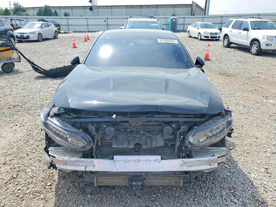 61556526 :رقم المزاد ، 1HGCV1F33KA016276 vin ، 2019 Honda Accord مزاد بيع