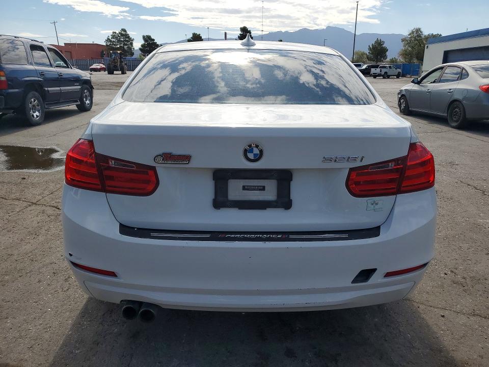 60879296 :رقم المزاد ، WBA3A5C57EP601996 vin ، 2014 Bmw 328 مزاد بيع