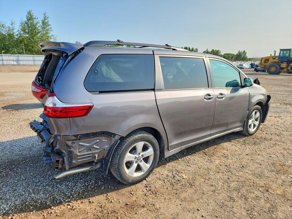 Aukcja sprzedaży 2018 Toyota Sienna, vin: 5TDKZ3DC5JS926381, numer aukcji: 61812636