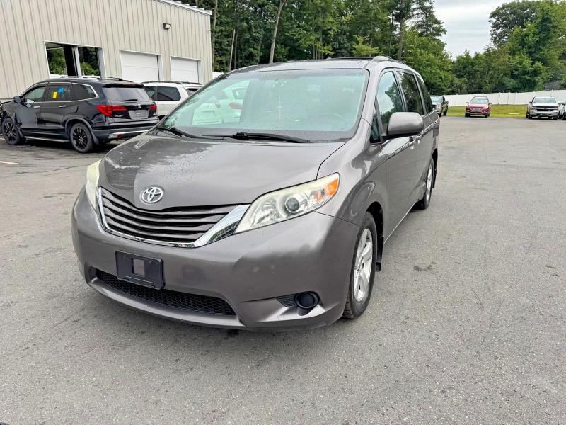 Aukcja sprzedaży 2017 Toyota Sienna, vin: 5TDKZ3DC2HS788793, numer aukcji: 62405986