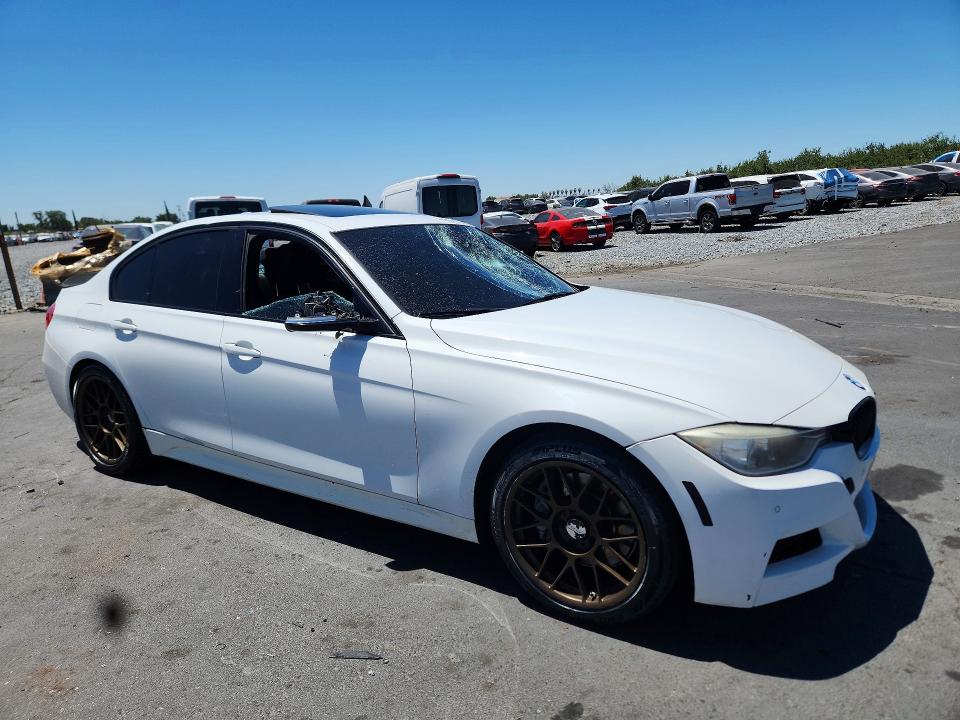 60328536 :رقم المزاد ، WBA3A9C54EF477795 vin ، 2014 Bmw 335 مزاد بيع