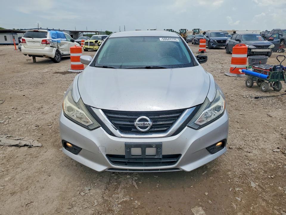 Продажа на аукционе авто 2017 Nissan Altima, vin: 1N4AL3AP5HC218847, номер лота: 60643726