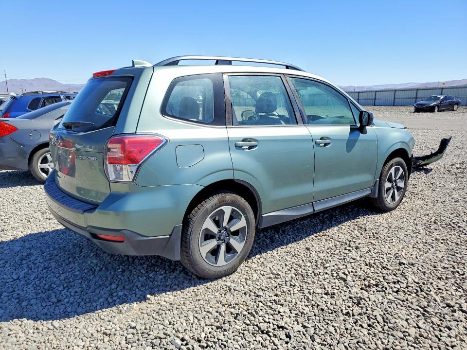 62011236 :رقم المزاد ، JF2SJABC0JH616790 vin ، 2018 Subaru Forester مزاد بيع