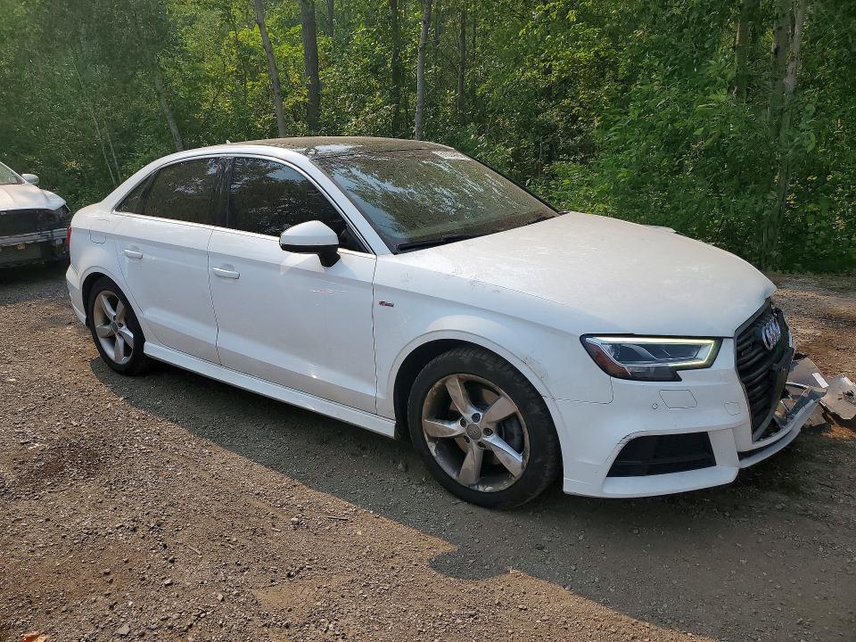 Продаж на аукціоні авто 2018 Audi A3, vin: WAUK8GFF1J1036701, номер лоту: 61024496