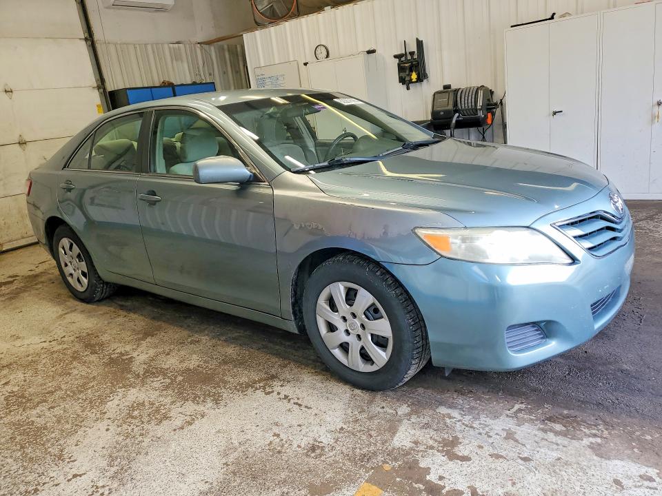 62287696 :رقم المزاد ، 4T1BF3EK8BU684130 vin ، 2011 Toyota Camry مزاد بيع