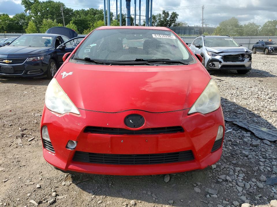 Продажа на аукционе авто 2013 Toyota Prius C, vin: JTDKDTB38D1053454, номер лота: 61616296
