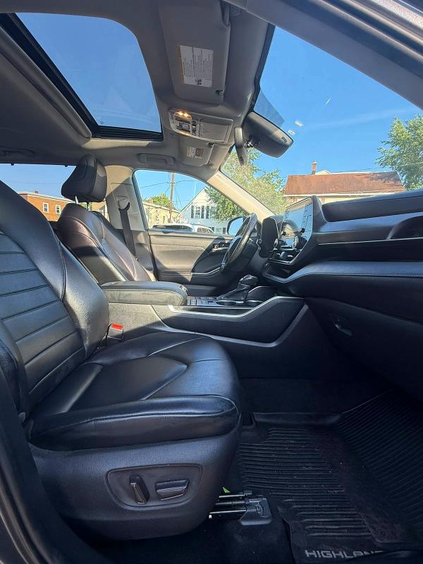 60928286 :رقم المزاد ، 5TDHZRBH6LS010646 vin ، 2020 Toyota Highlander مزاد بيع