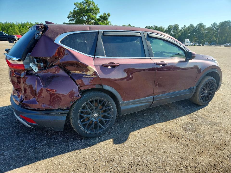 61126236 :رقم المزاد ، 7FARW1H57JE033161 vin ، 2018 Honda Cr-v مزاد بيع