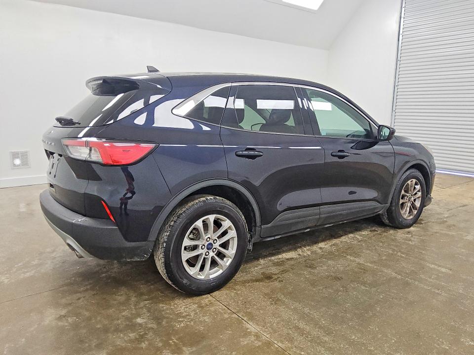 61039886 :رقم المزاد ، 1FMCU0G6XMUB28932 vin ، 2021 Ford Escape مزاد بيع