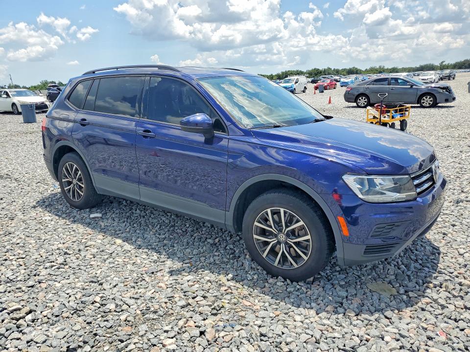 59319526 :رقم المزاد ، 3VV1B7AX1MM077239 vin ، 2021 Volkswagen Tiguan مزاد بيع