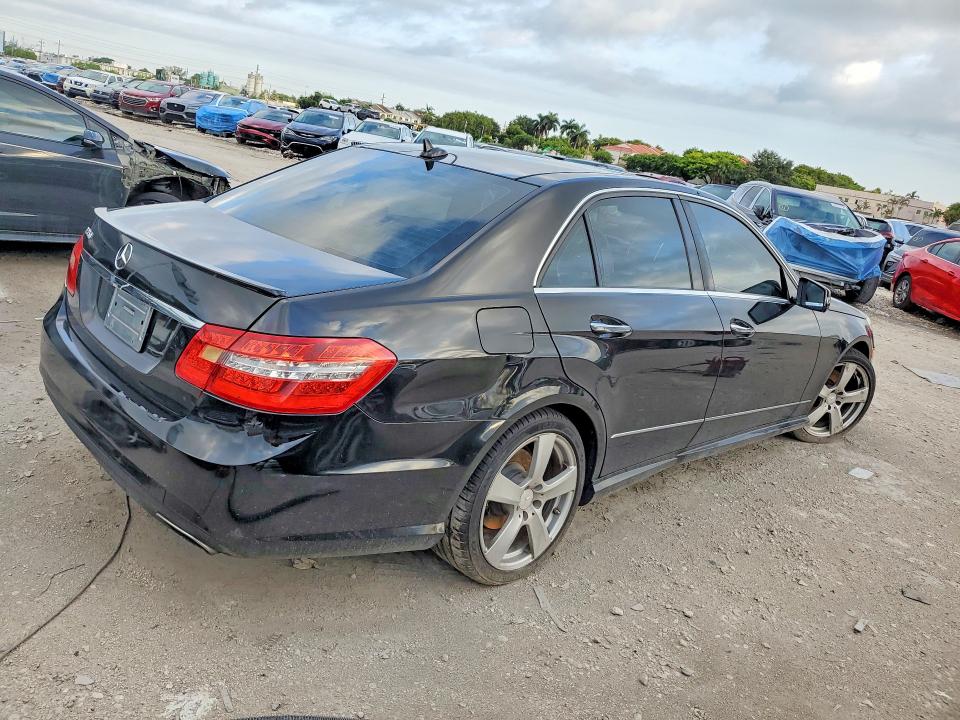 62686506 :رقم المزاد ، WDDHF5GB6BA290978 vin ، 2011 Mercedes-benz E مزاد بيع