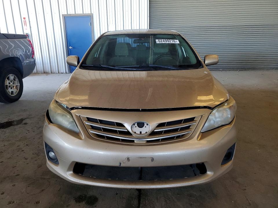 62499216 :رقم المزاد ، 2T1BU4EE8DC027323 vin ، 2013 Toyota Corolla مزاد بيع
