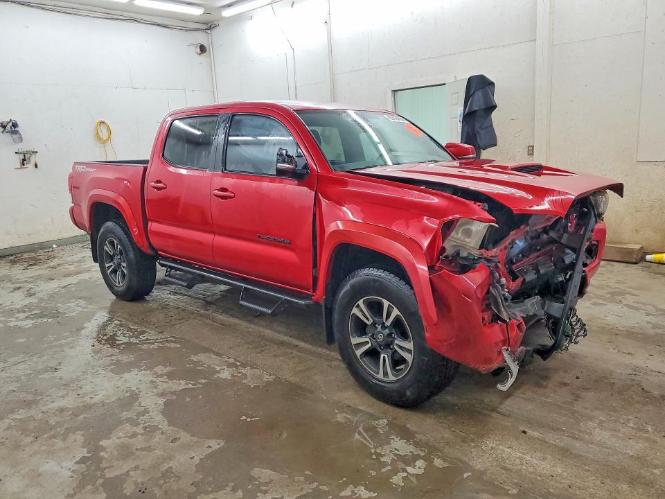 62464356 :رقم المزاد ، 5TFAZ5CN7KX077487 vin ، 2019 Toyota Tacoma مزاد بيع