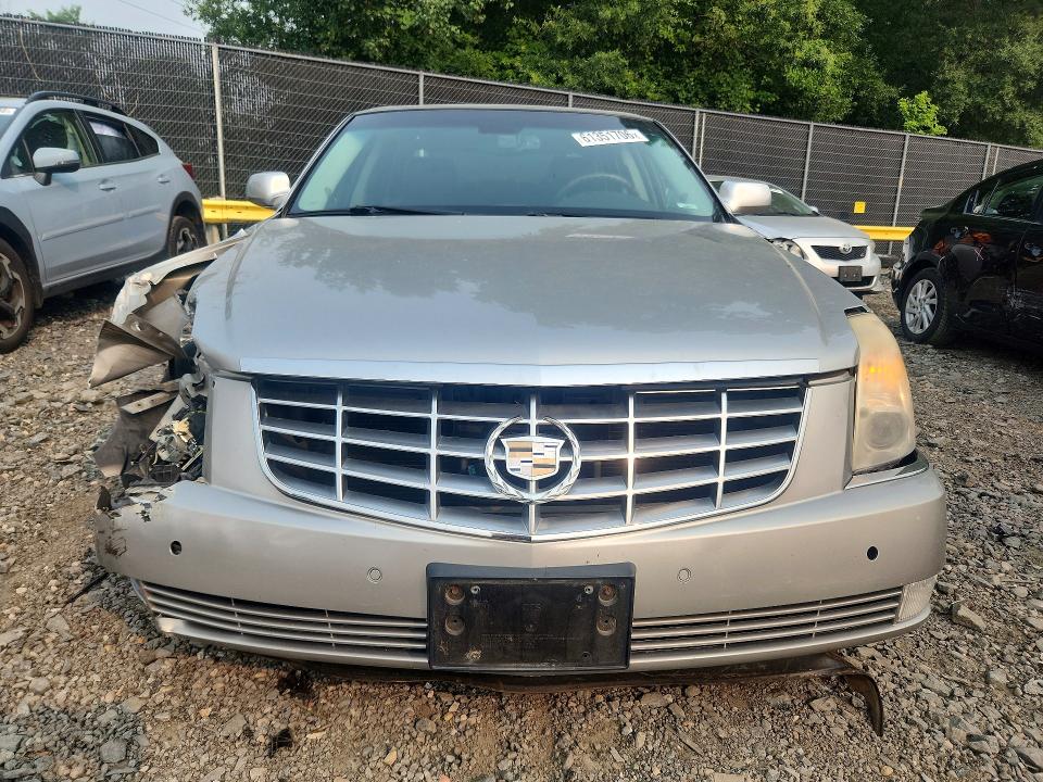 2008 Cadillac Dts მანქანა იყიდება აუქციონზე, vin: 1G6KD57Y88U178817, აუქციონის ნომერი: 61351706